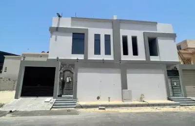 فيلا للبيع حي المنتزه في القطيف